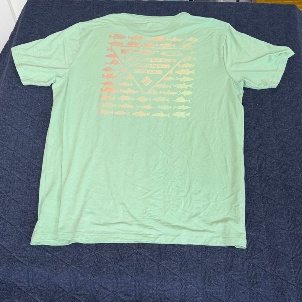 Columbia PFG Men's Large Mint Green Fish Graphic Triangle Fishing T-Shirt